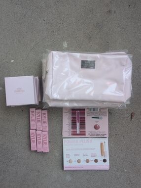 Kylie Cosmetics Pink Makeup Wholesale Bundle 24pcs
